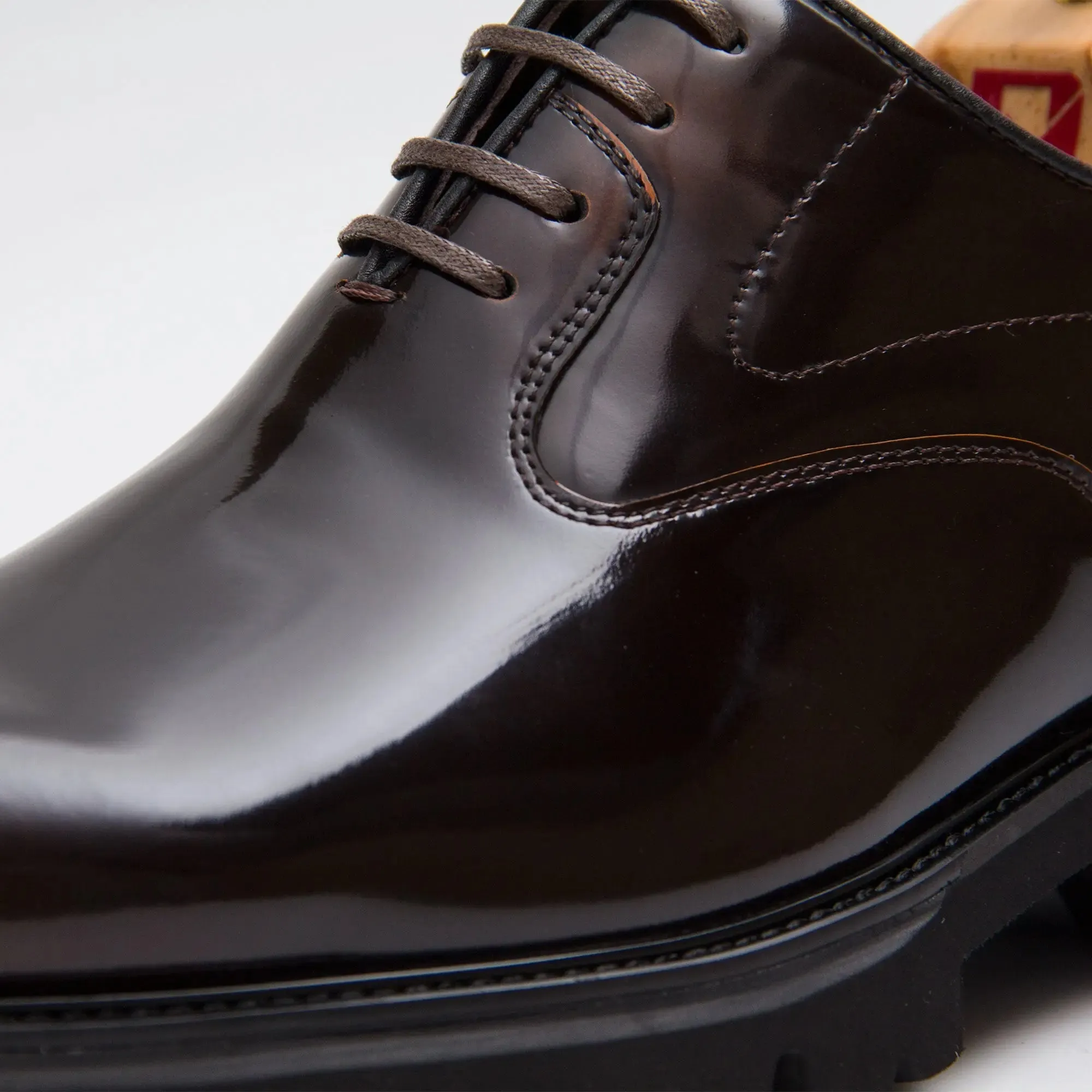 Black leather oxford shoes with rubber sole