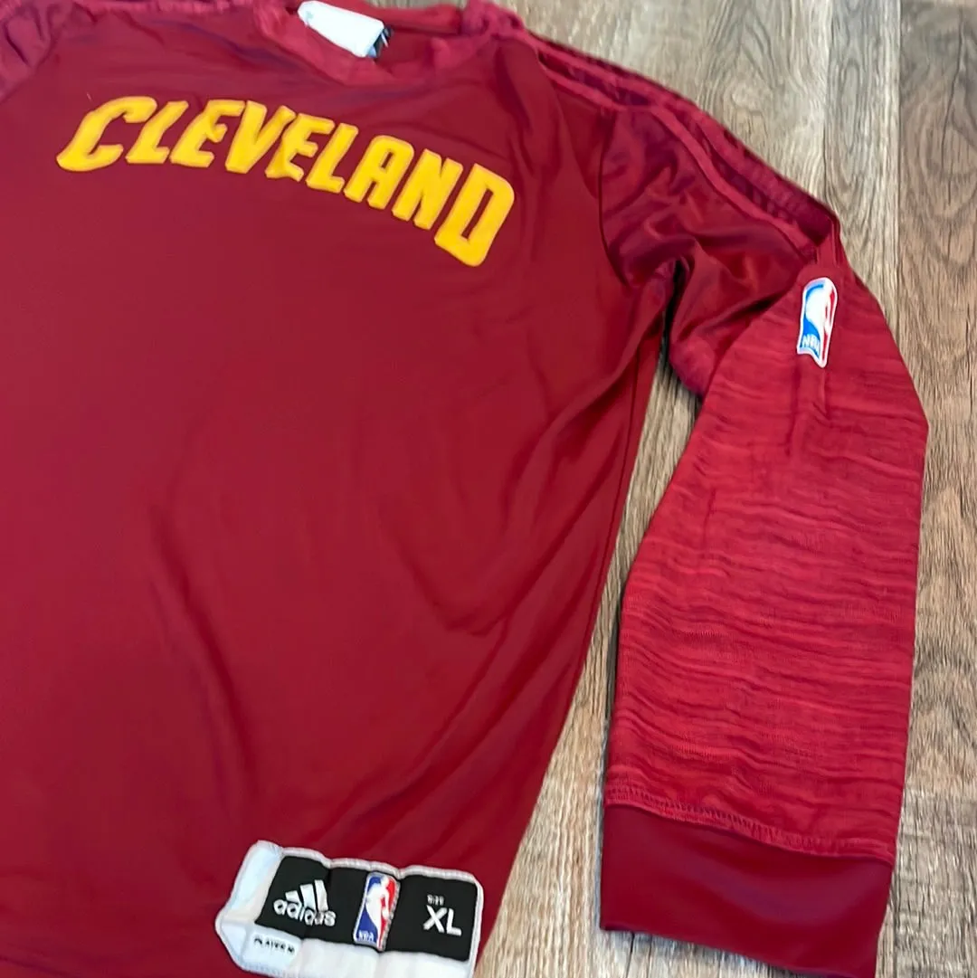 NBA ADIDAS Cleveland Cavaliers long sleeve shirt youth size Xlarge