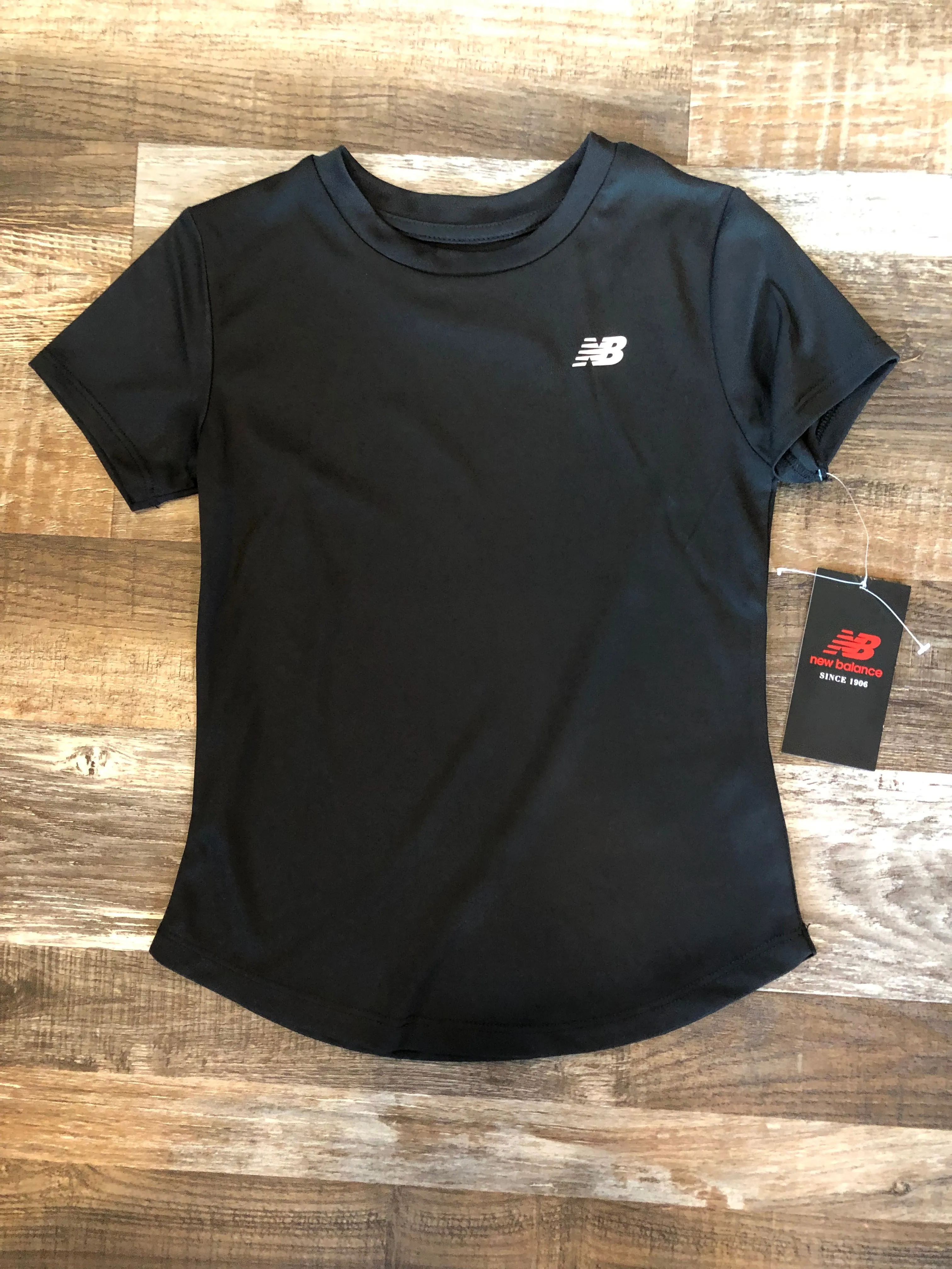 NEW BALANCE New! Black Short Sleeve Shirt girls size small 7/8