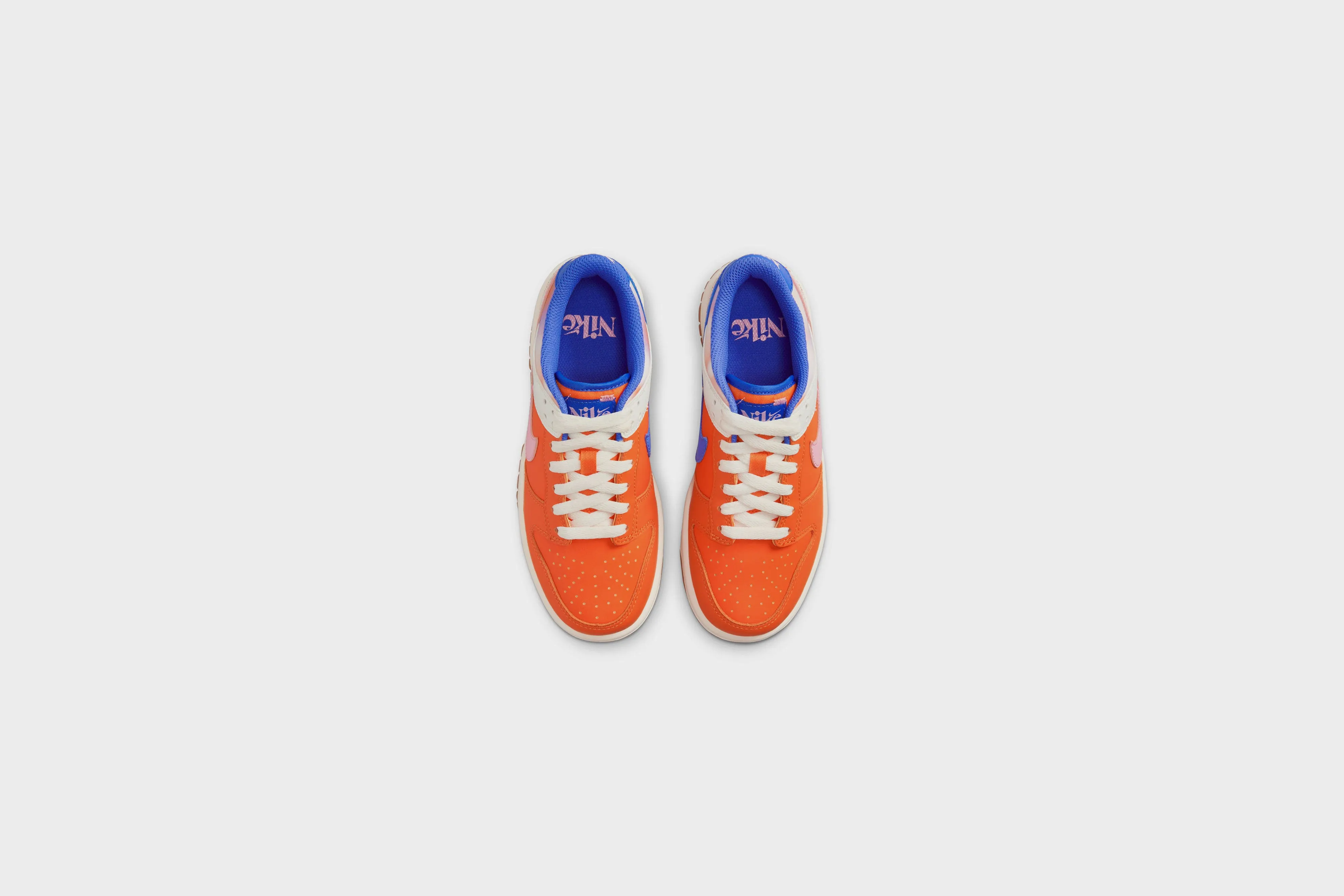 Nike Dunk Low SE (GS) (Safety Orange/Med Soft Pink)