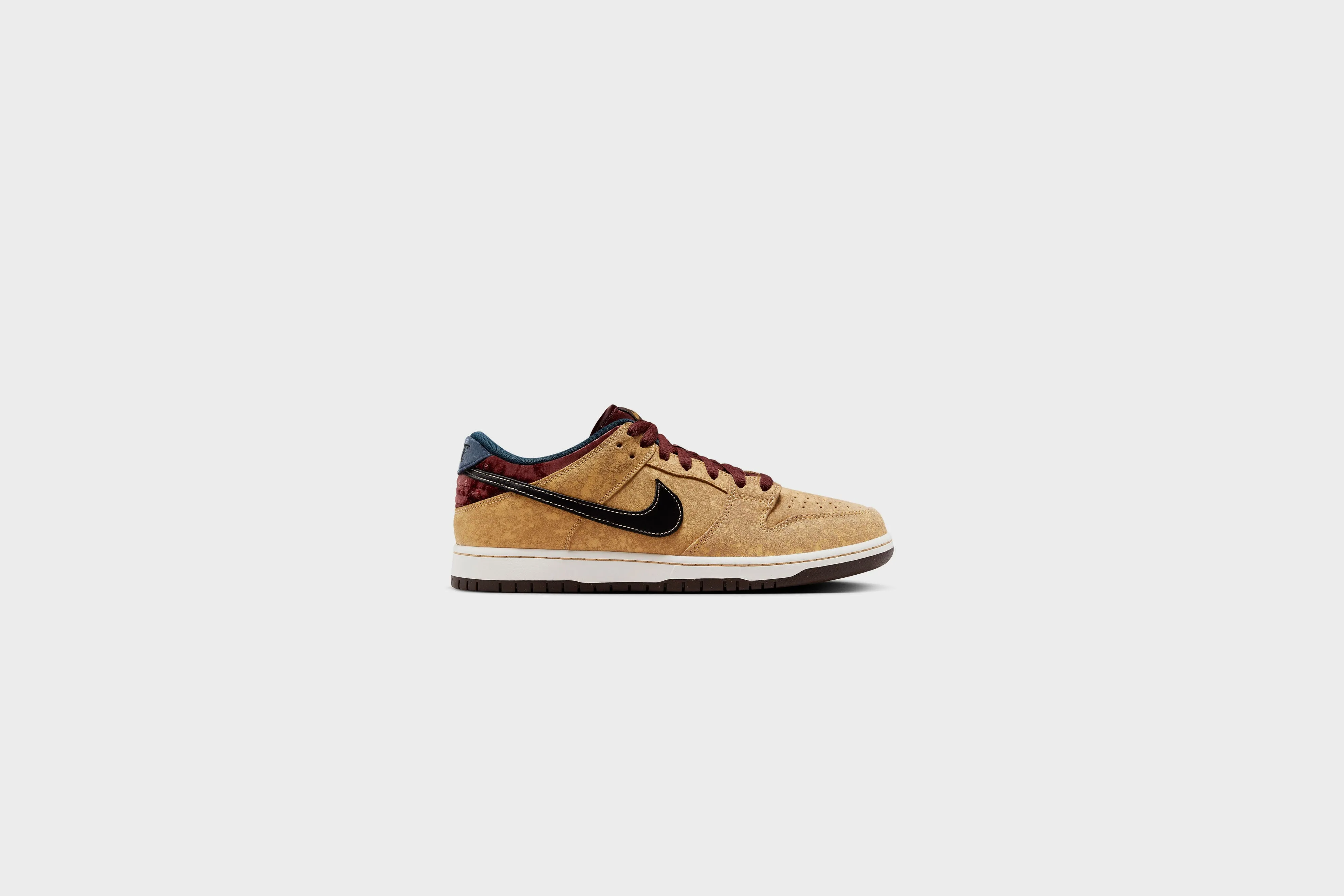 Nike SB Dunk Low Pro (Celestial Gold/Black)